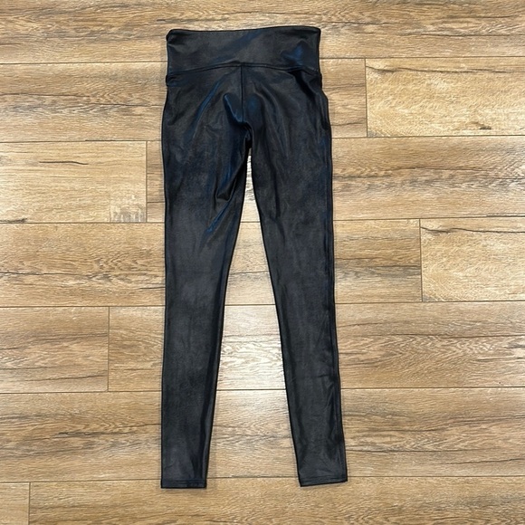 SPANX Black Faux Leather Leggings Size Small in Excellent Condition - Picture 4 of 4
